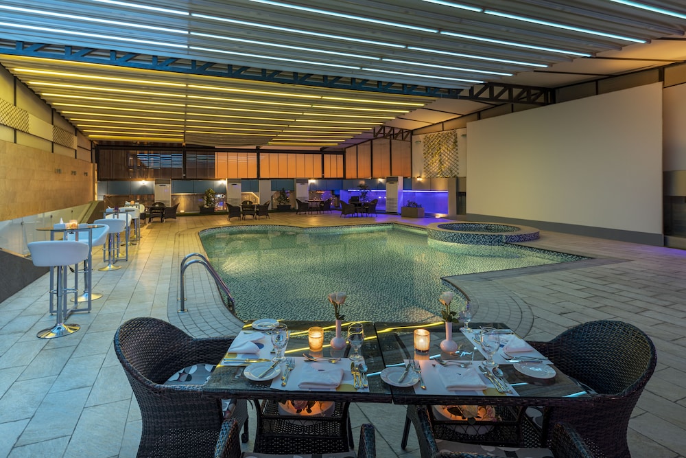 نوفوتيل جدة(Novotel Jeddah Tahlia) 32/75