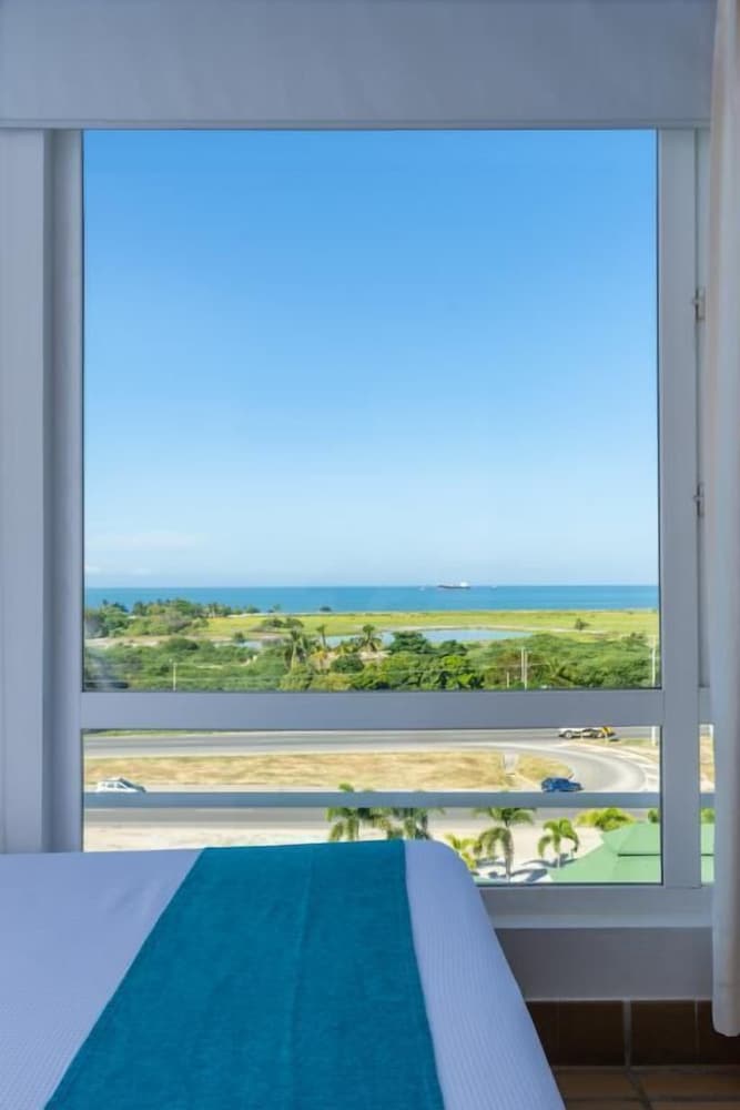 Sanha Plus Hotel 52/55