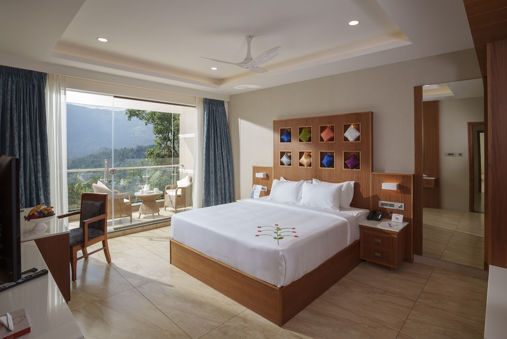 The Fog Munnar Resorts And Spa 20/55