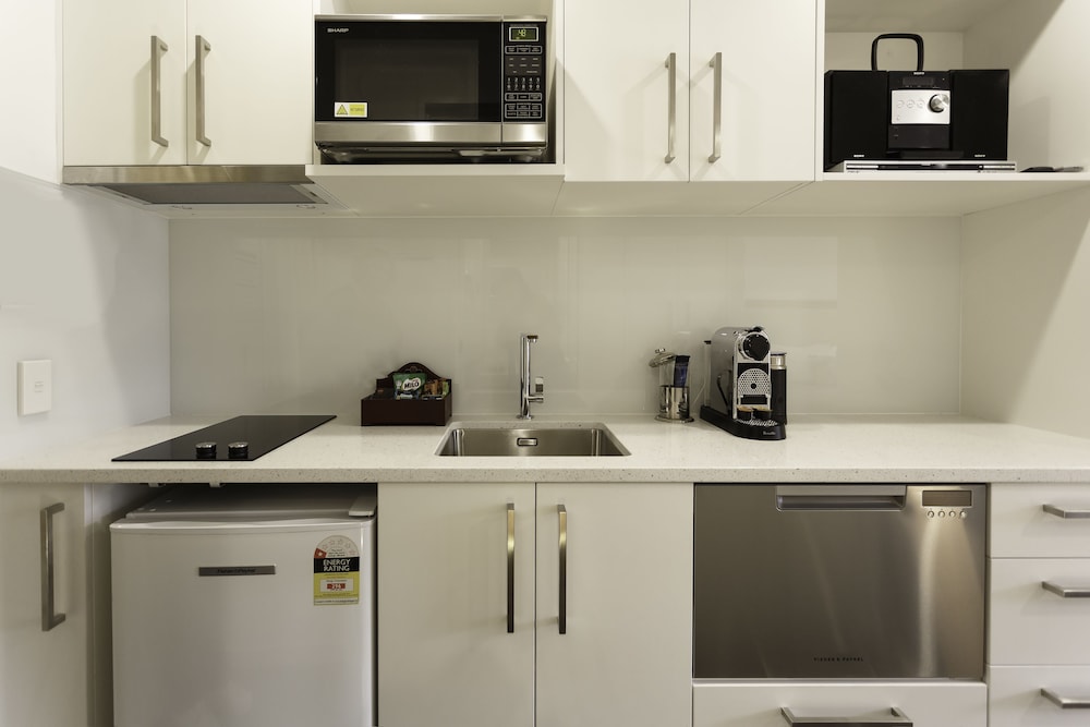 Delorenzo S Studio Apartments 63/72