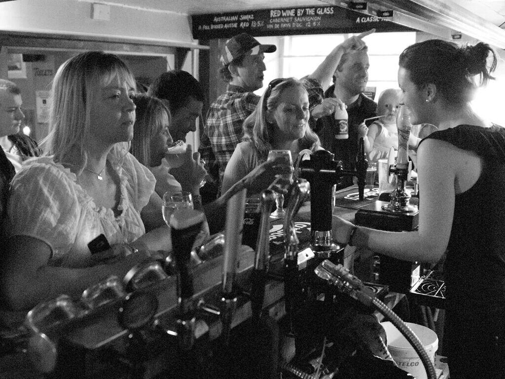 The White Lion Inn 14/15