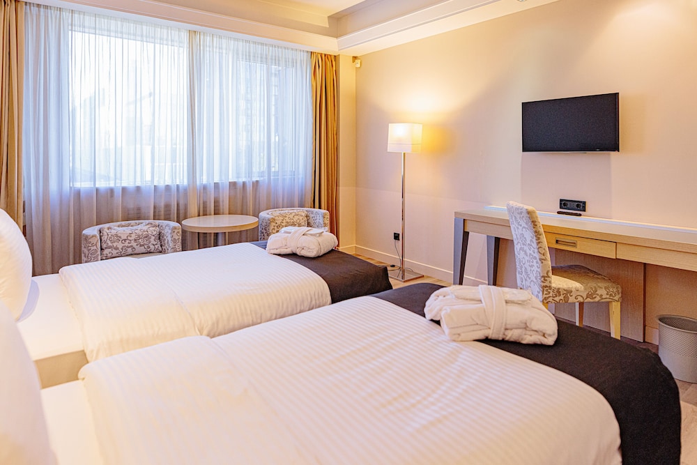 Holiday Inn Belgrade 23/71