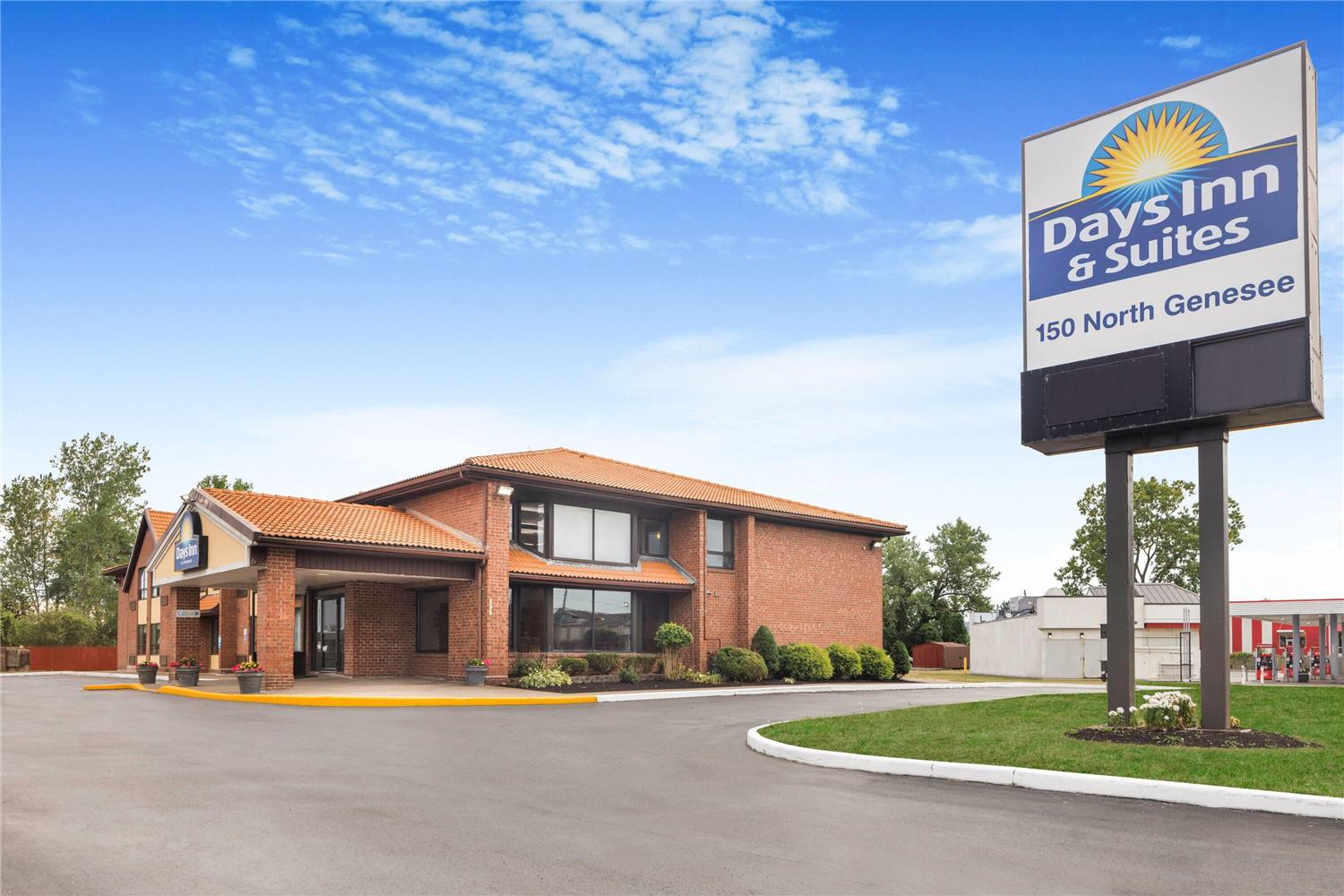 Days Inn By Wyndham Utica 6/34