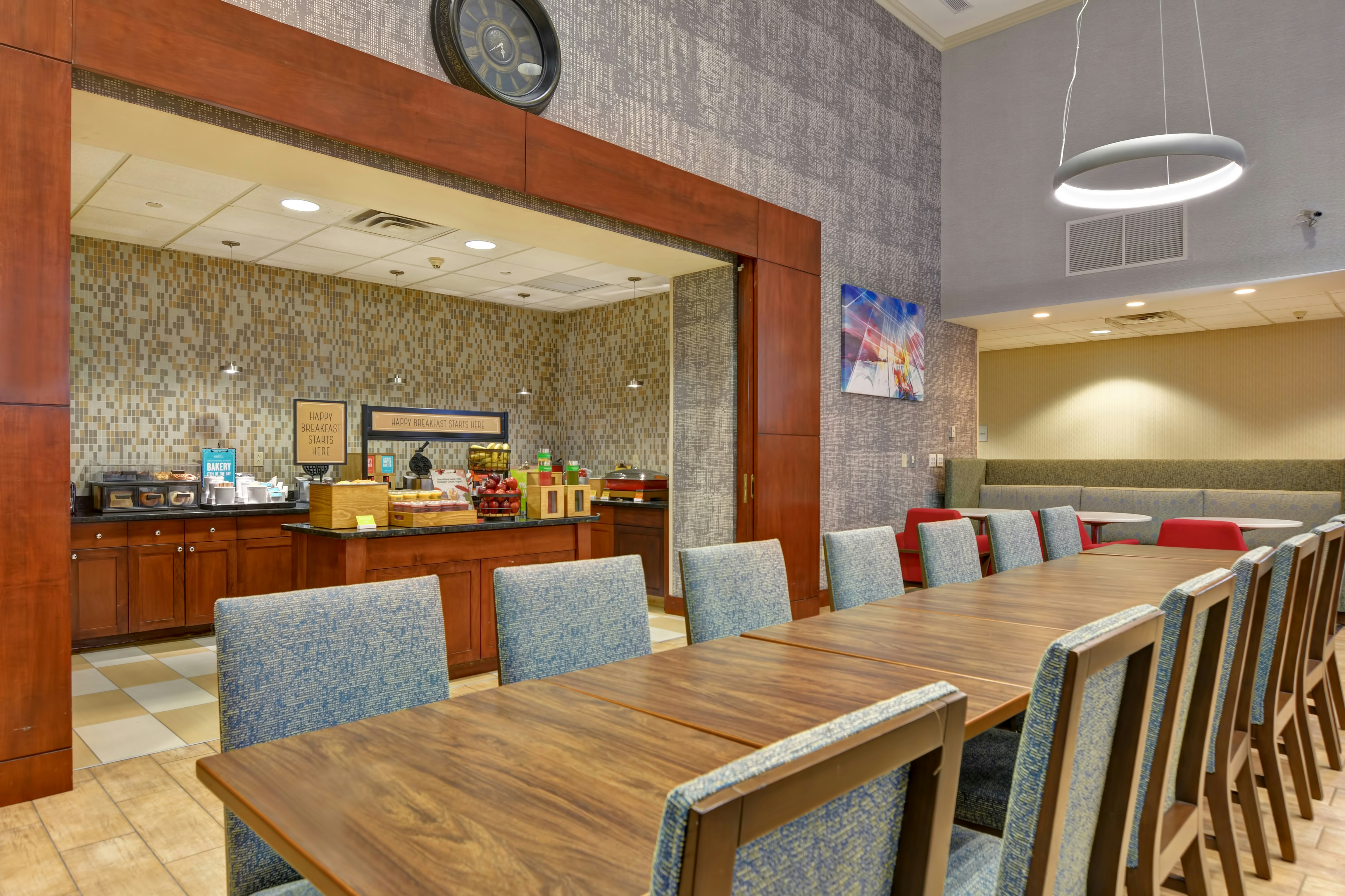 Hampton Inn Suites Newark Harrison Riverwalk 29/60