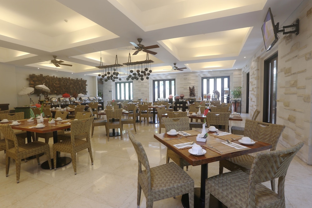 Grand Whiz Hotel Nusa Dua 56/75