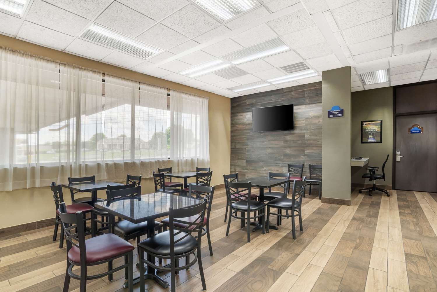 Quality Inn near Speedway 7/16