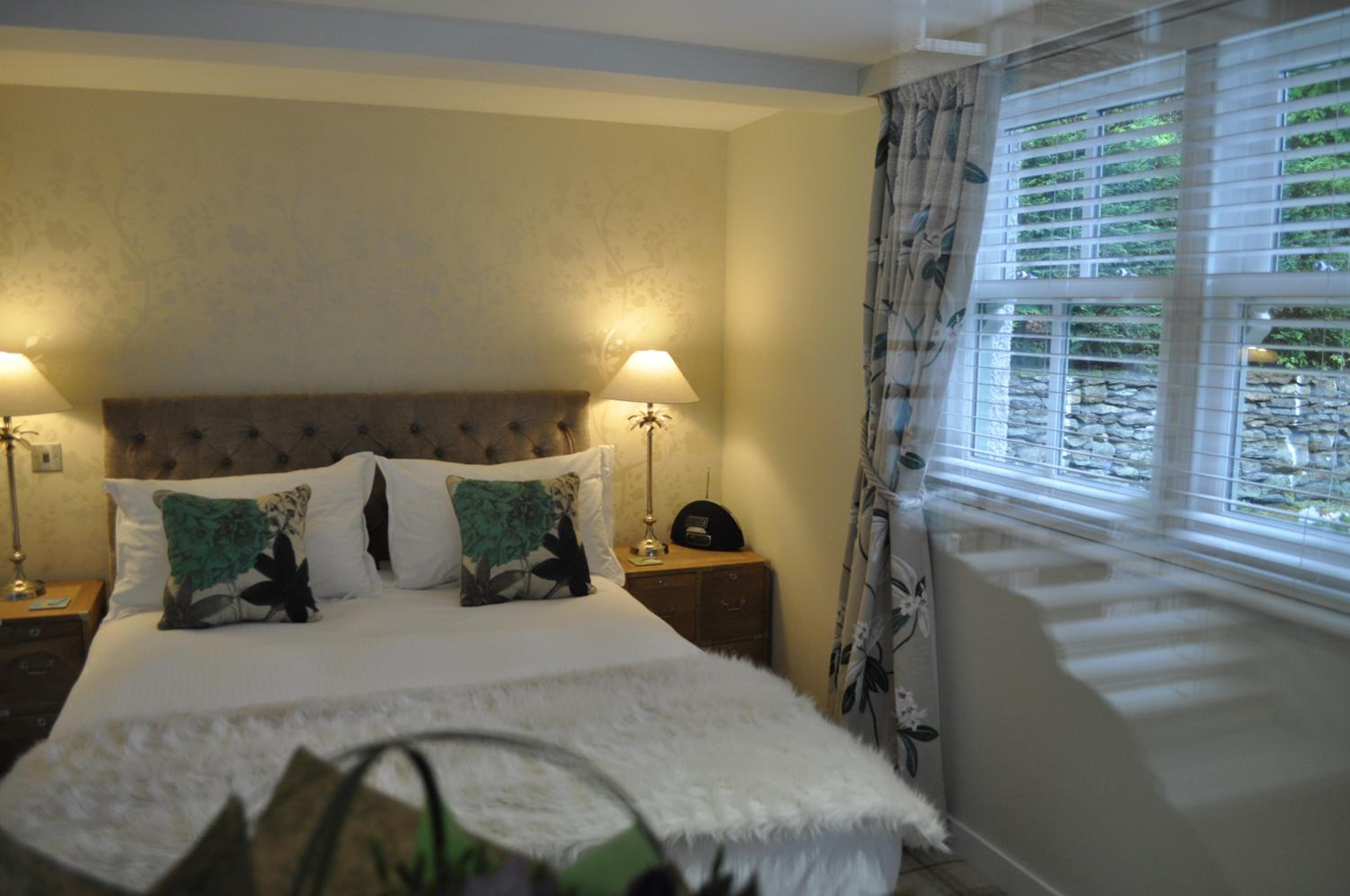 Cottage, Suite, King Bed, Sofa