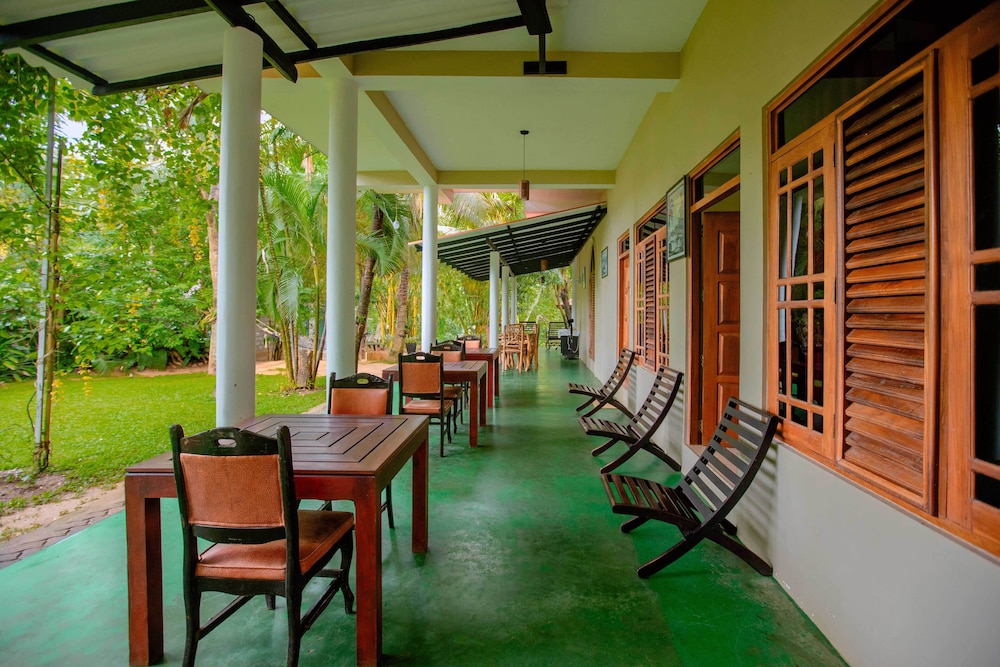 River Face Inn 34/49