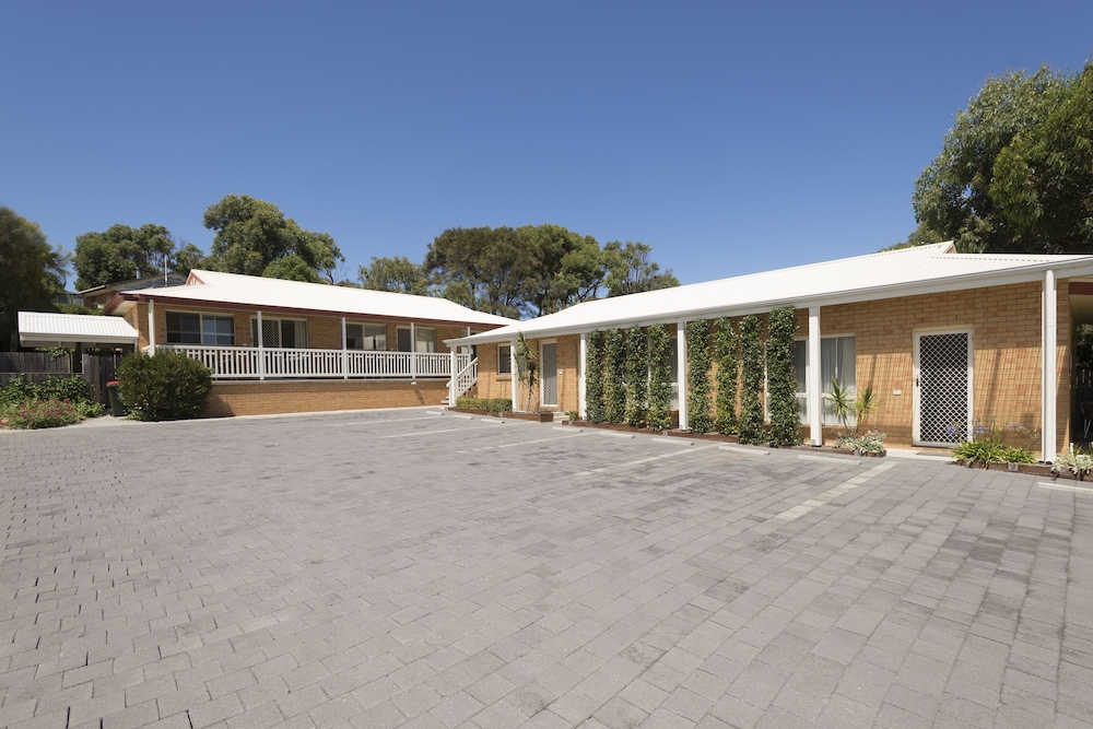 Port Campbell Parkview Motel Apartments 55/64