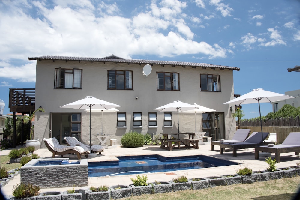 Afrovibe Beach House 2/50