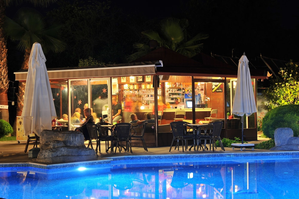 Grenadine Lodge photo1