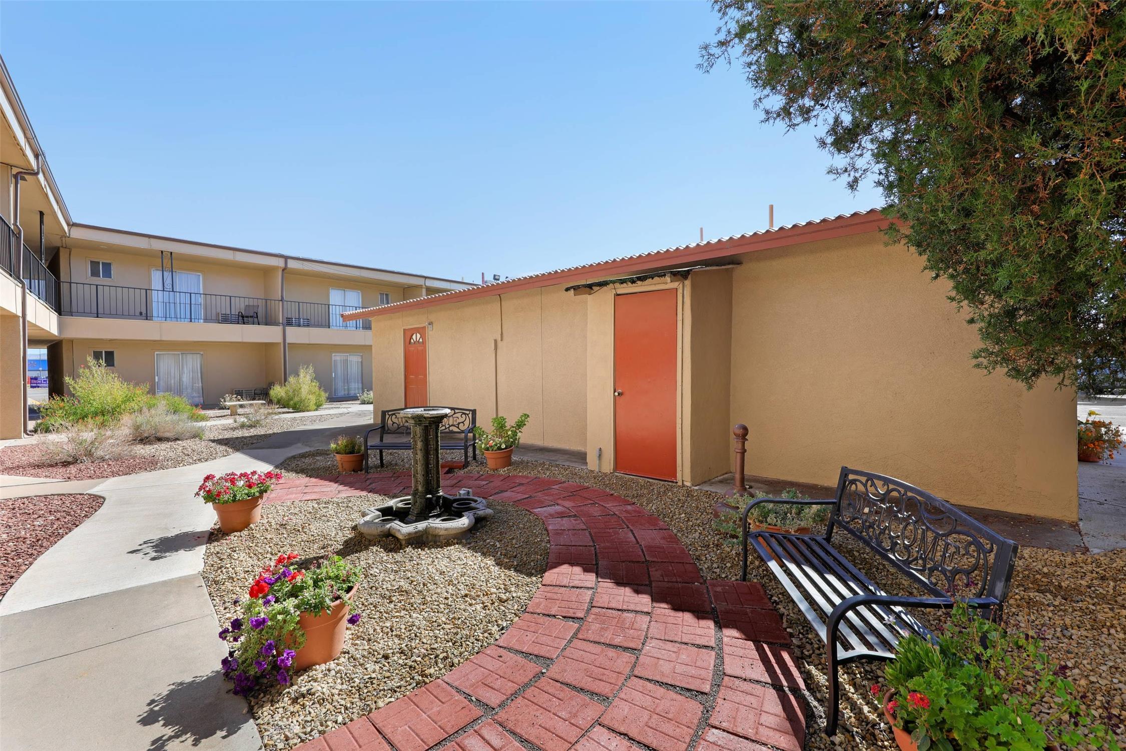 Econo Lodge Inn & Suites Socorro NM 9/12