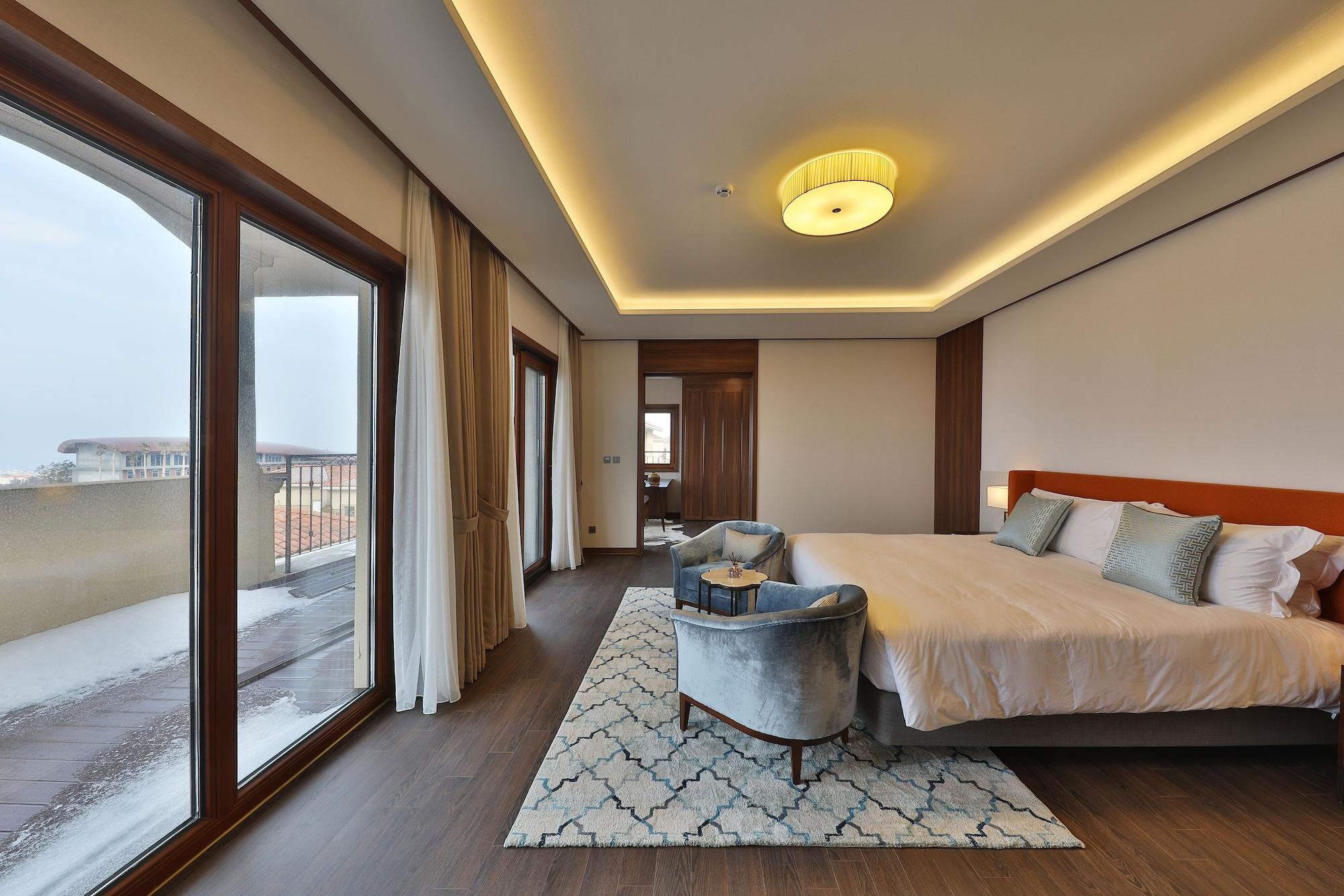 Presidential, Resort, Suite