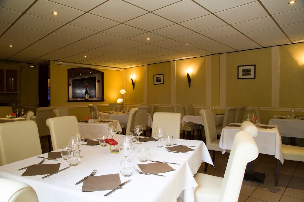 The Originals City Hotel Le Lion Dorr Chinon Inter Hotel 56/76