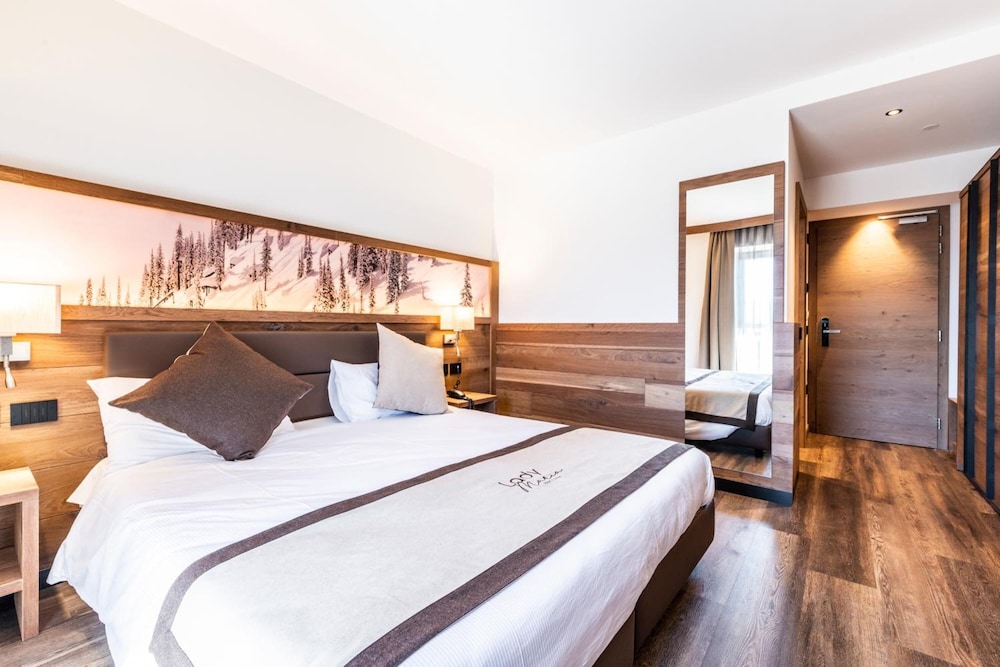 Lady Maria Hotel And Resort 15/70