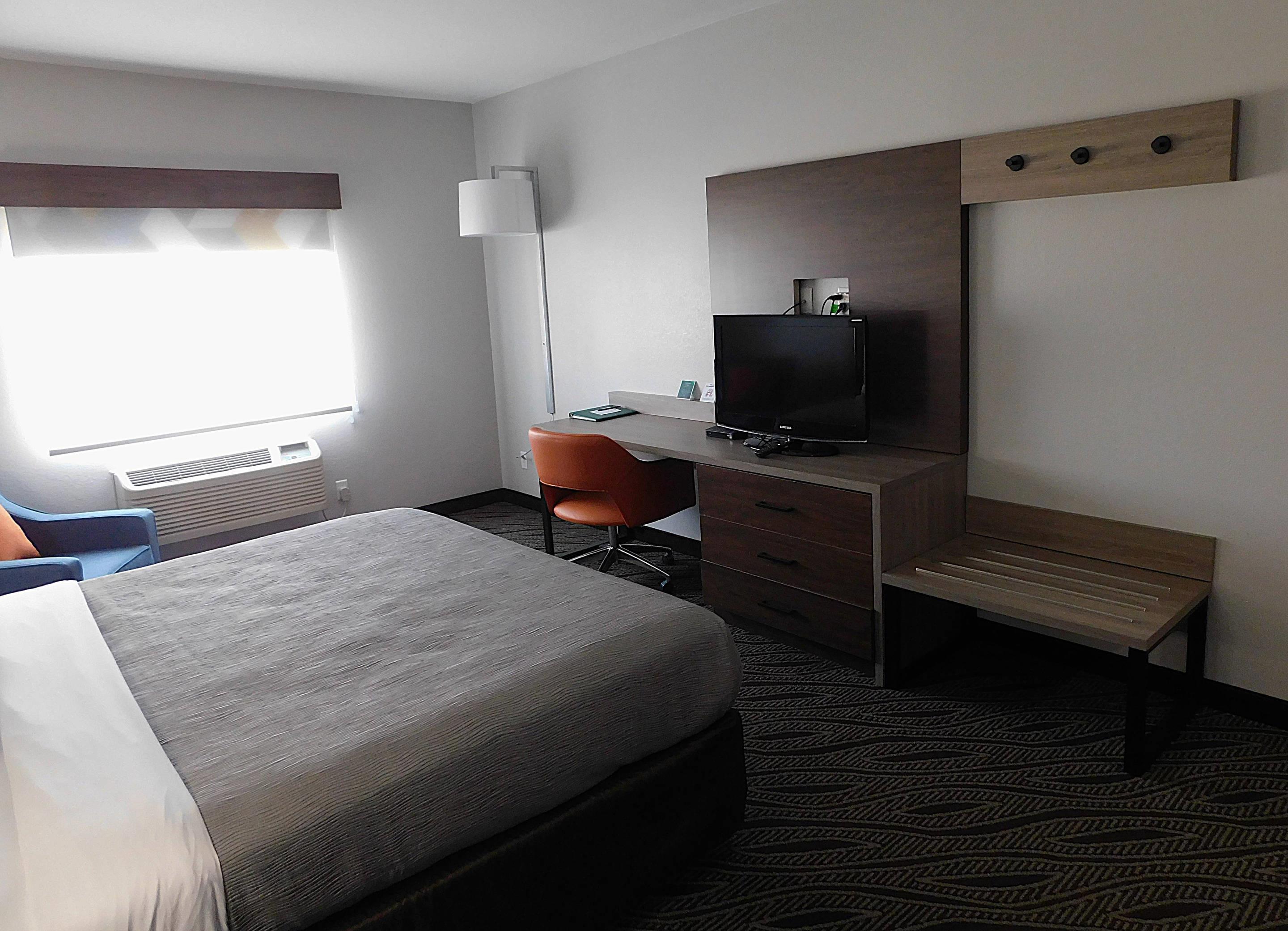 غرفة بسرير مزدوج، Quality Inn Pontiac 4/9