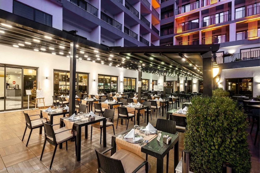 The Raga Side - Adults Only - All inclusive 37/49