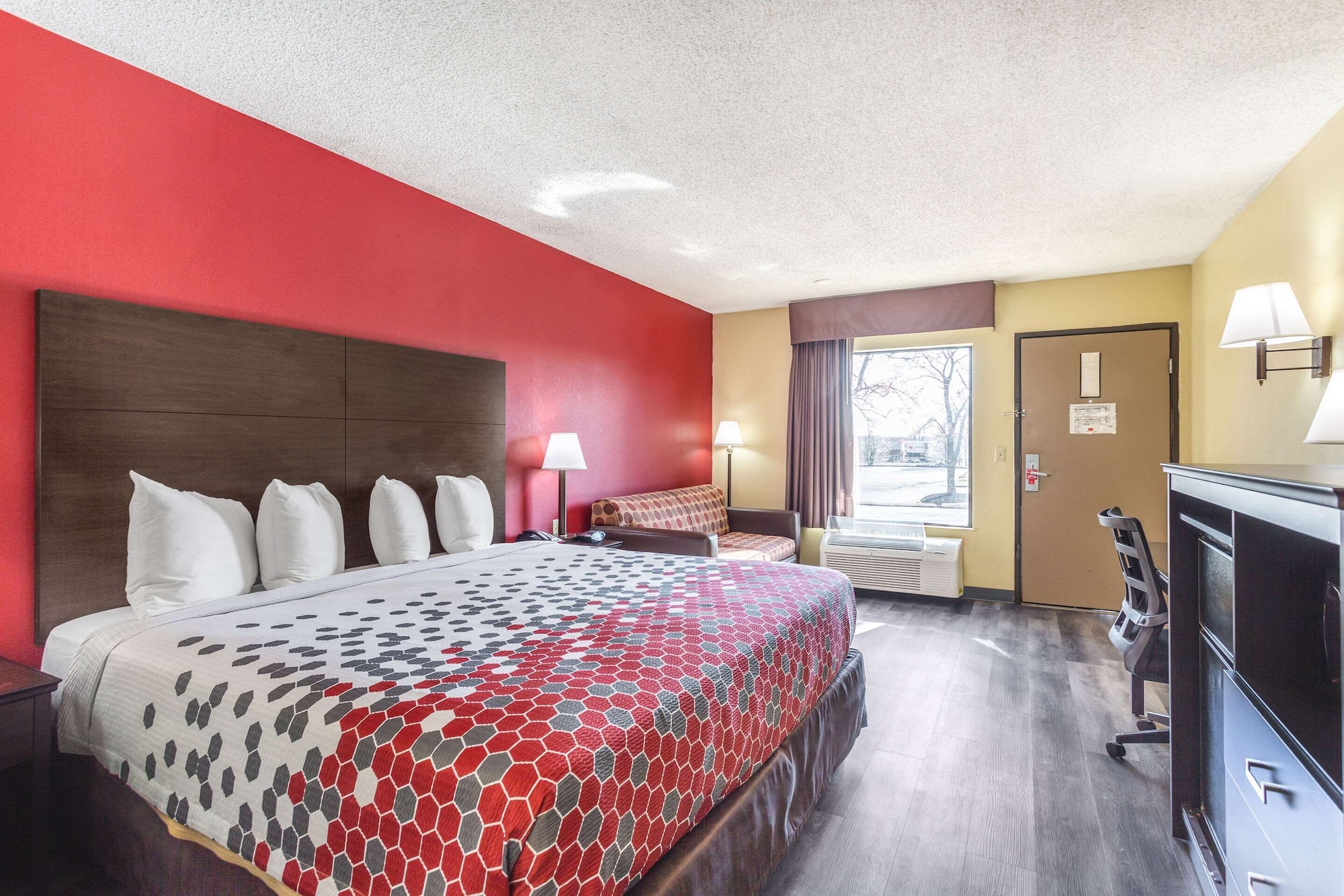 غرفة قياسية بسرير كينج، Econo Lodge & Suites Clarksville near Governors Square Mall 5/6