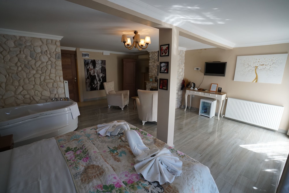 Alesta Butik Otel 27/36
