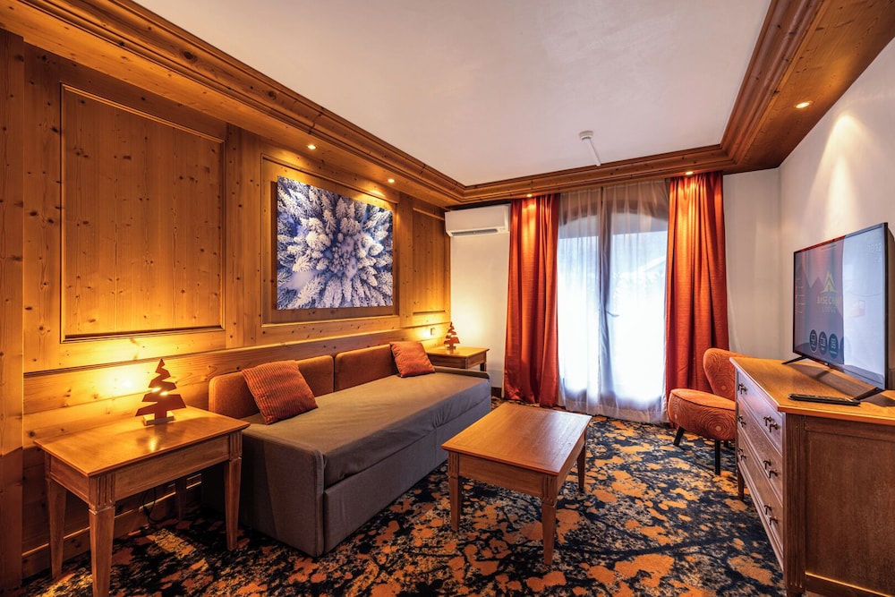 Base Camp Lodge Albertville 40/58