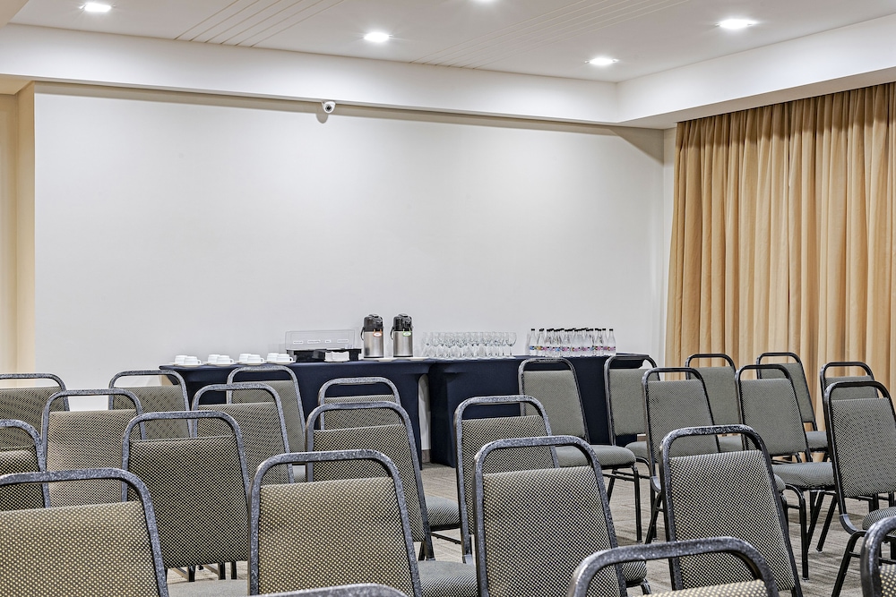 Slim Hotel Curitiba Av. das Torres 15/27