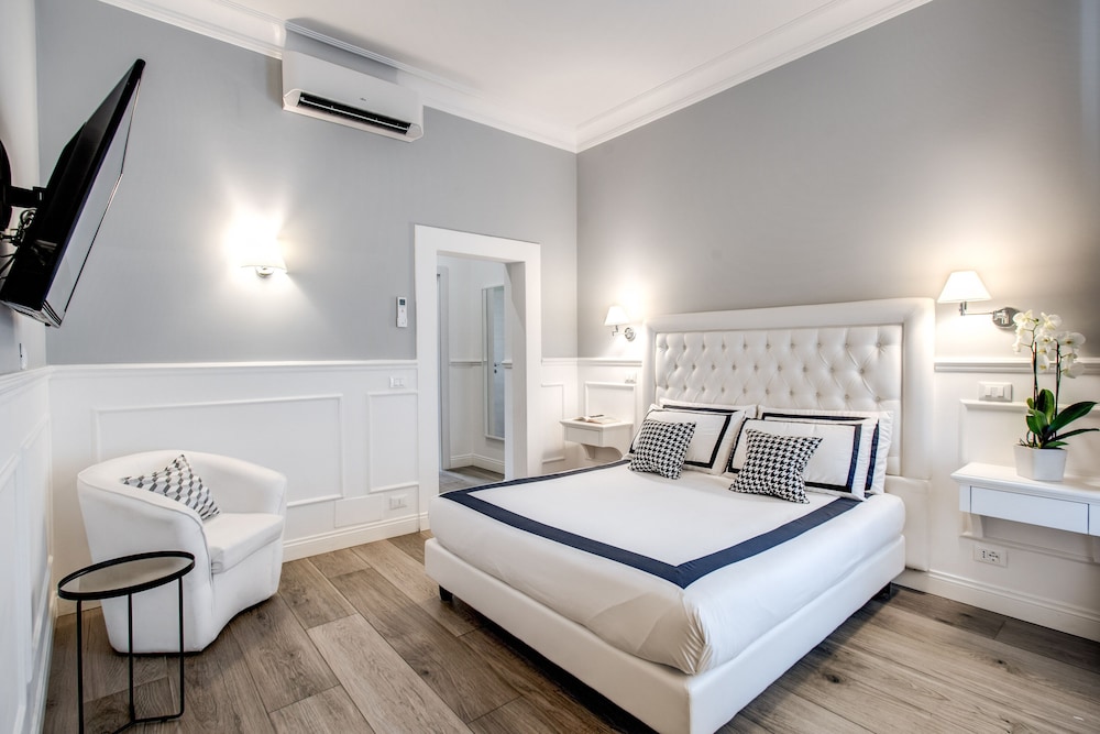 Rome 55 Piazza Di Spagna Luxury Rooms 12/50