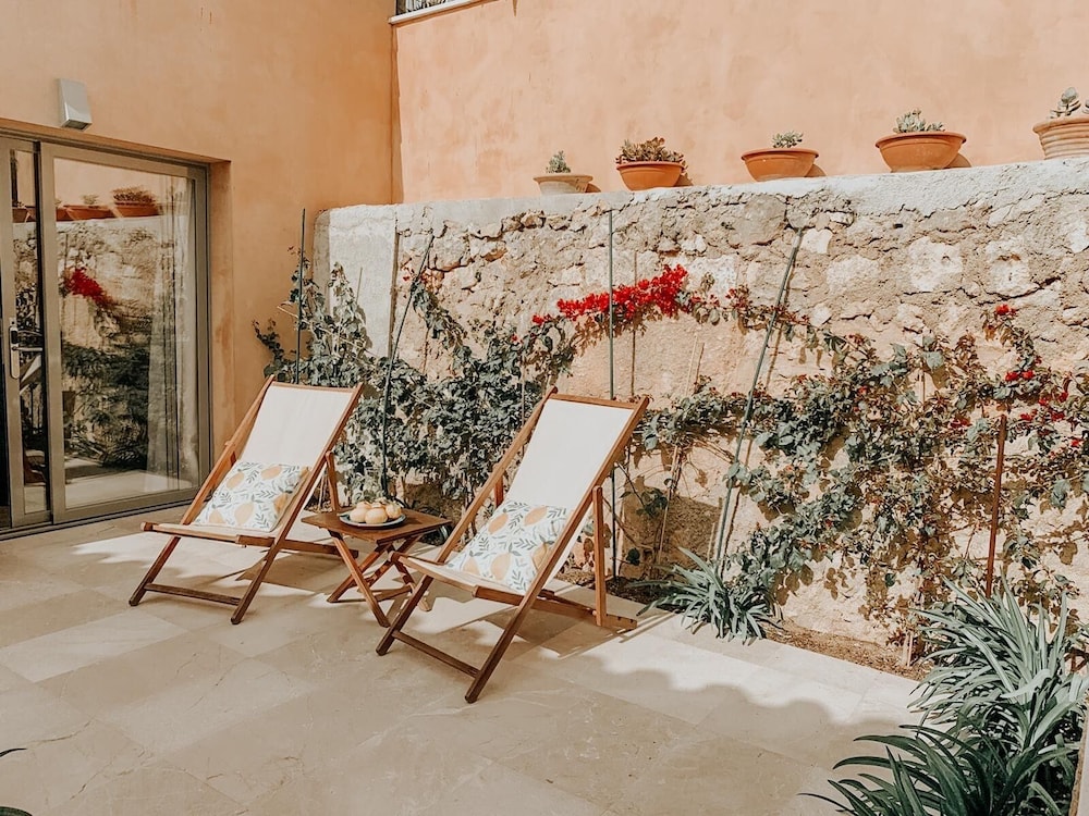 Can Cota Boutique Hotel 47/67