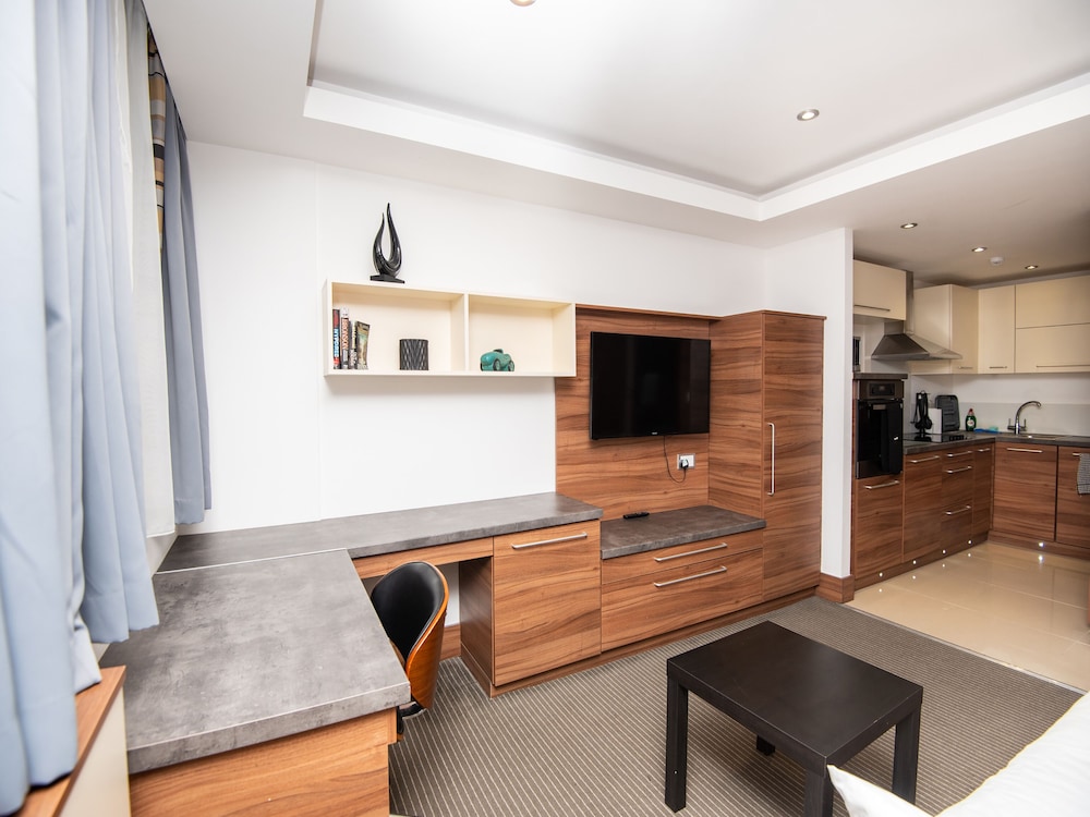 Livin Serviced Apartments 38/68