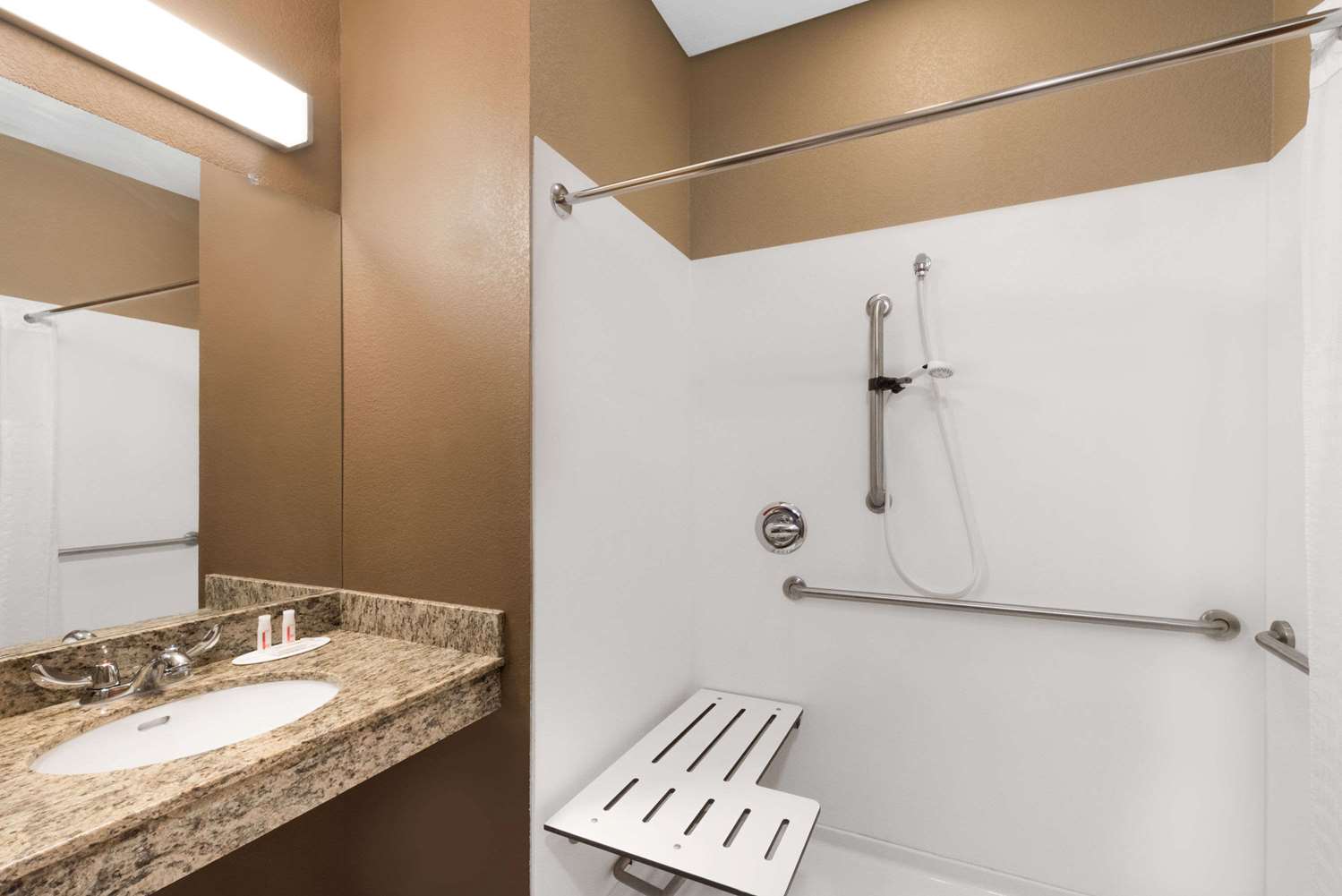 Microtel Inn Suites By Wyndham Midland 34/36