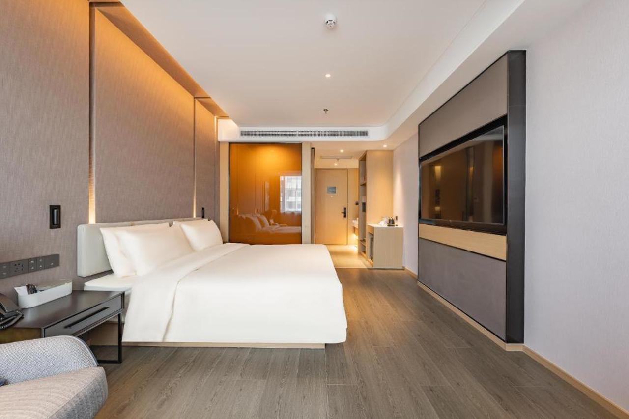 Atour Hotel Shanghai New International Expo Center Yanggao South Road Metro Station 16/24