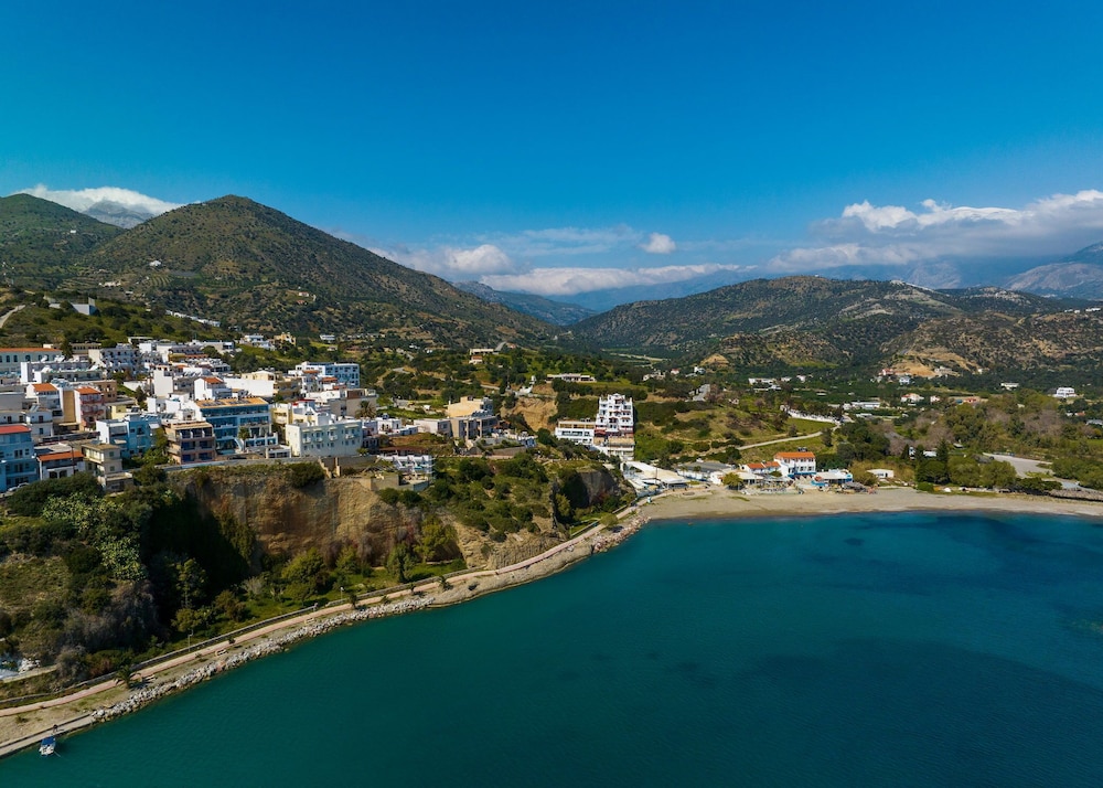 Minos Boutique Hotel 40/50