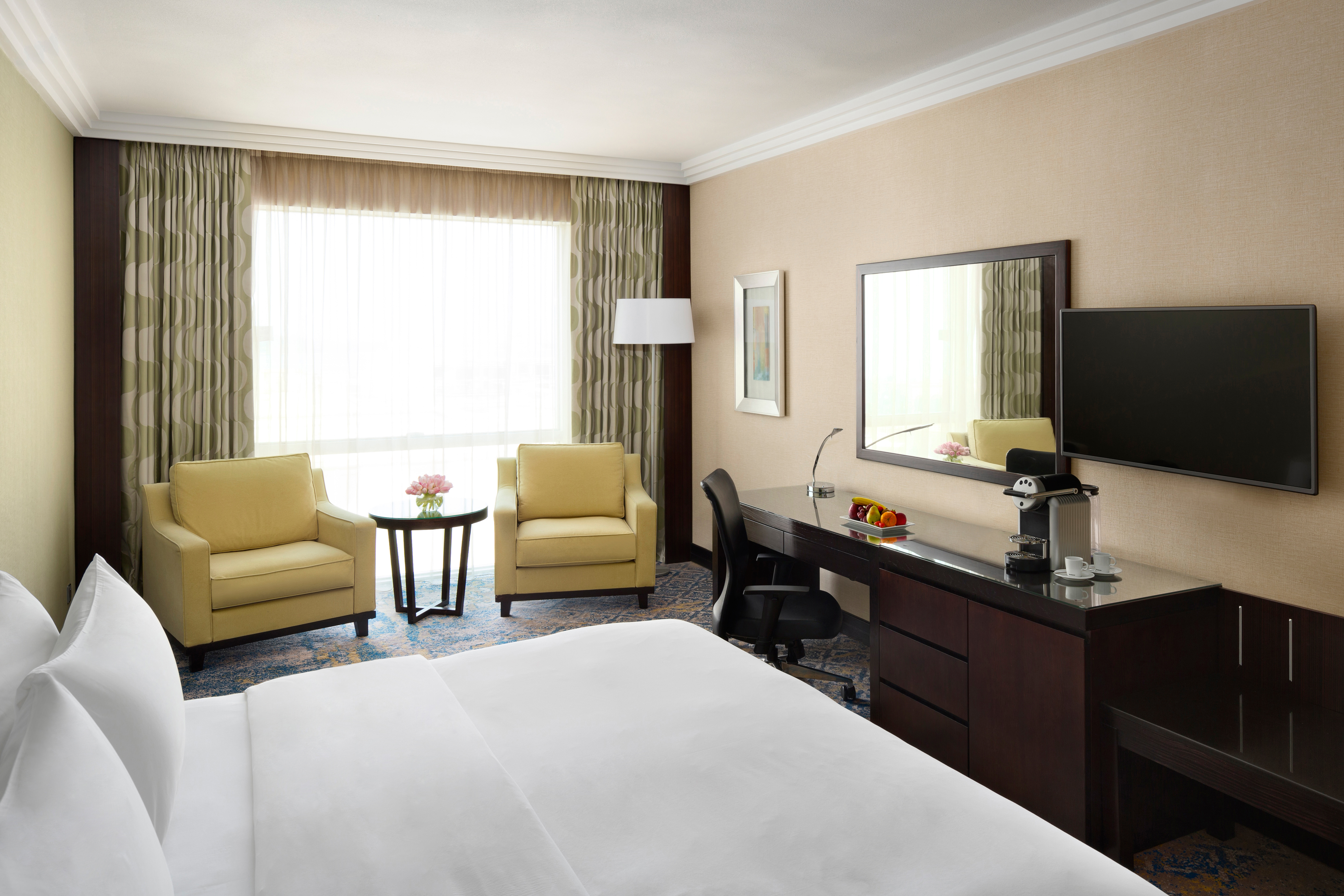 Club, Double Bed