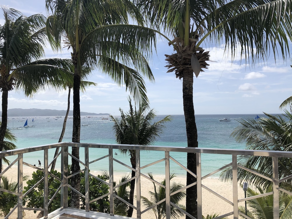 Boracay Ocean Club Beach Resort 68/77