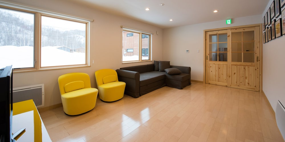 Country Resort Niseko (ex The Chalets at Country Resort) 49/77