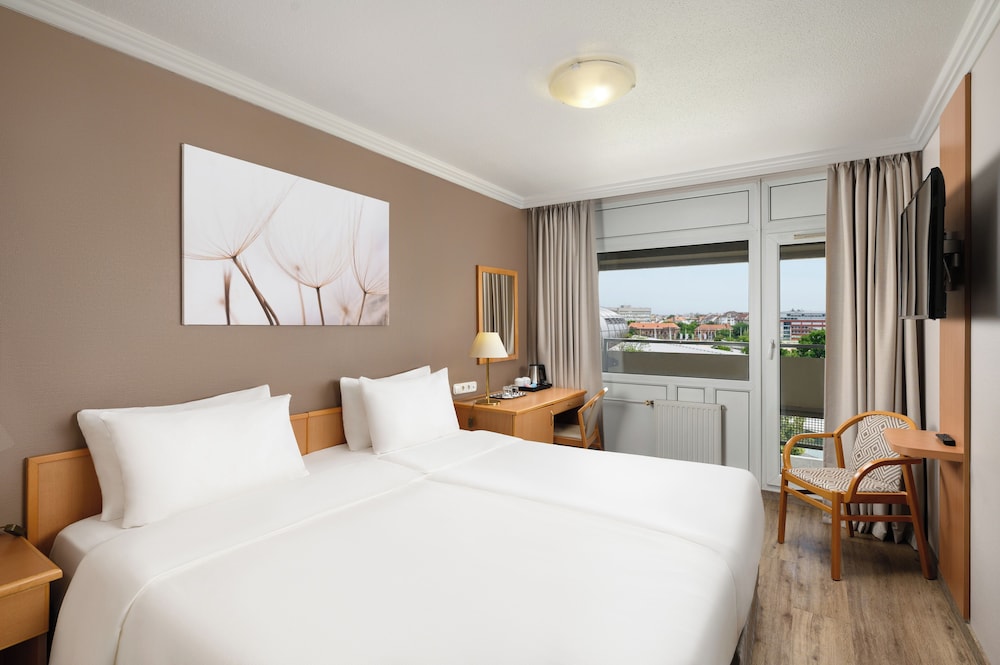 SUPERIOR, KING BED