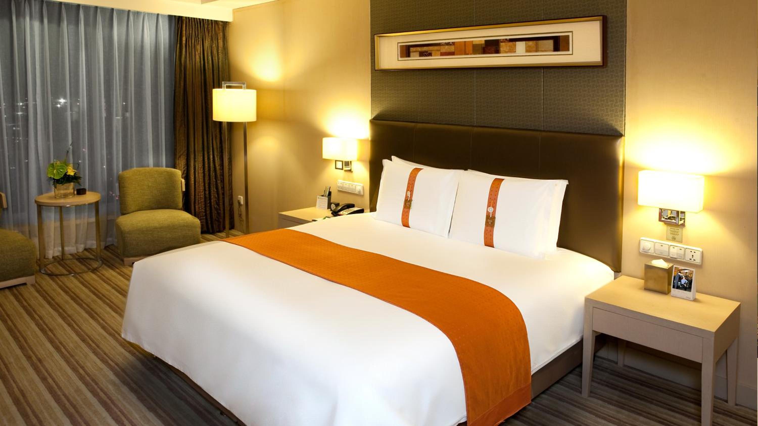 Holiday Inn Qingdao Parkview 14/49