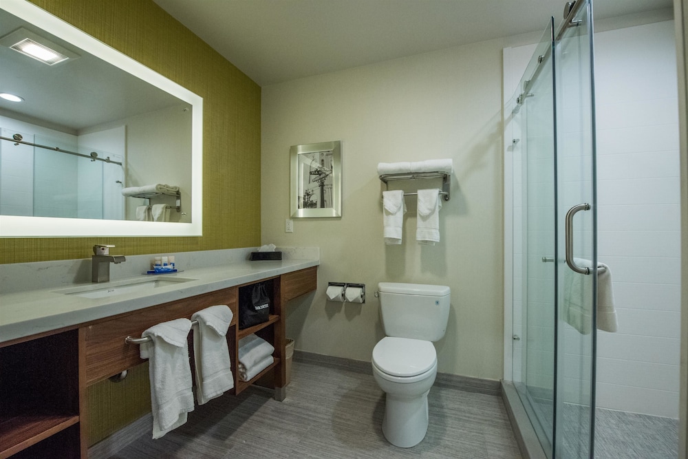 Best Western Plus Gardena Inn & Suites 8/36