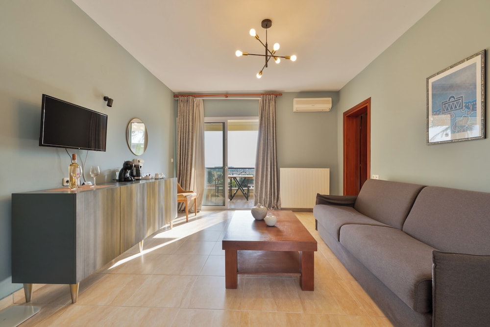 Kelyfos Hotel Bungalows and Suites 27/50