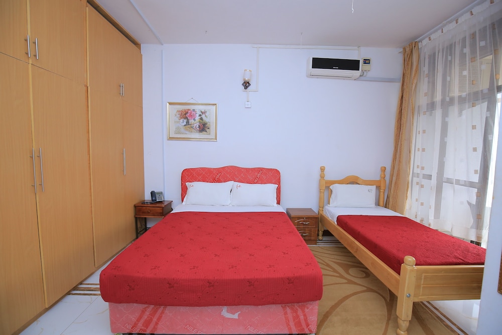 Frontiers Hotel Entebbe 18/50