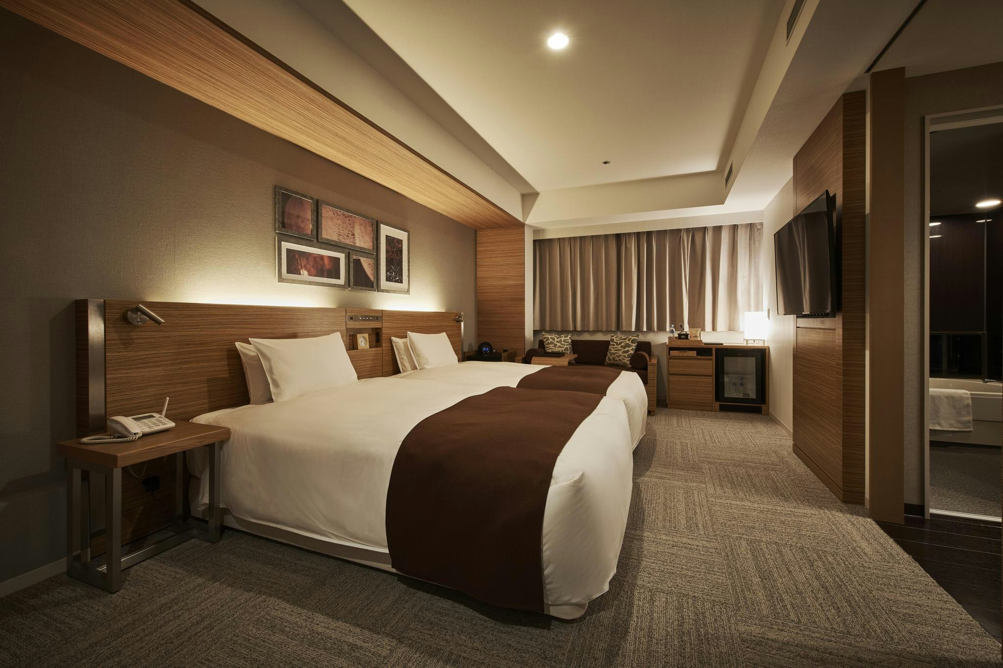 Deluxe, Twin Beds, Lounge Access, Cross Floor