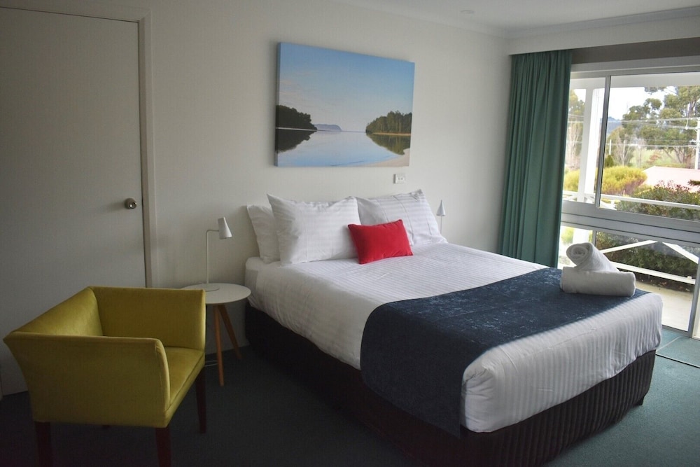 The Kermandie Hotel 12/54