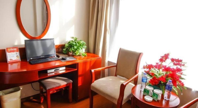 GreenTree Inn Langfang Guangyang District Guangyang Avenue North Yongxing Road Express Hotel 32/50