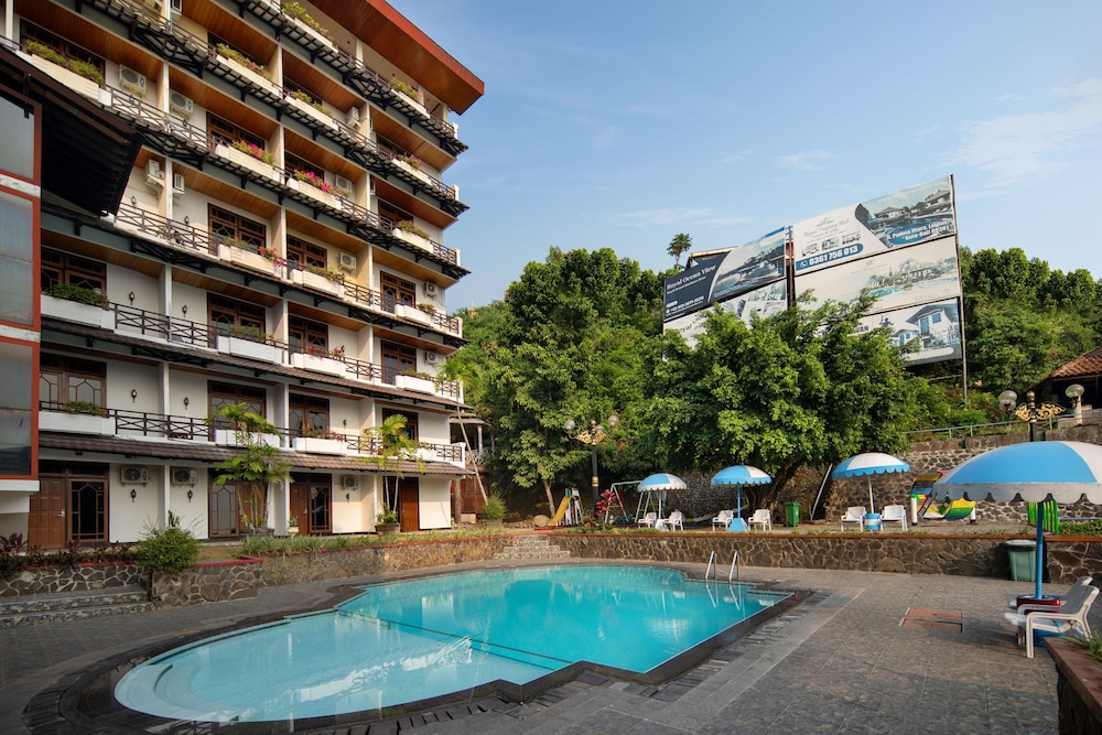 Royal Tretes View Hotel Convention 7/58