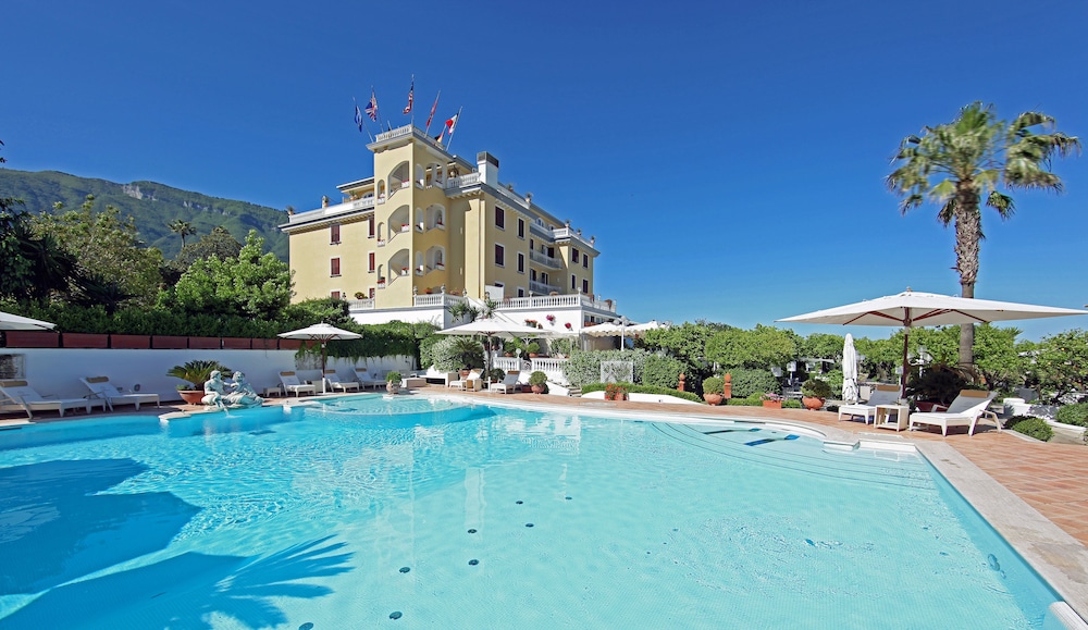 La Medusa Hotel & Boutique Spa 49/50