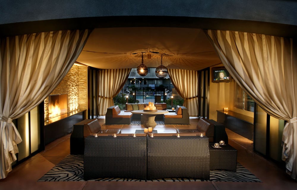 Marin Suites Hotel 11/81