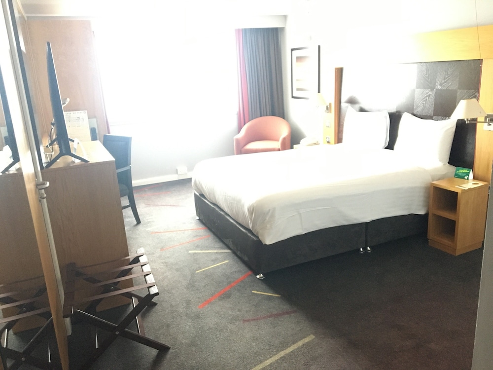 Holiday Inn West 21/60