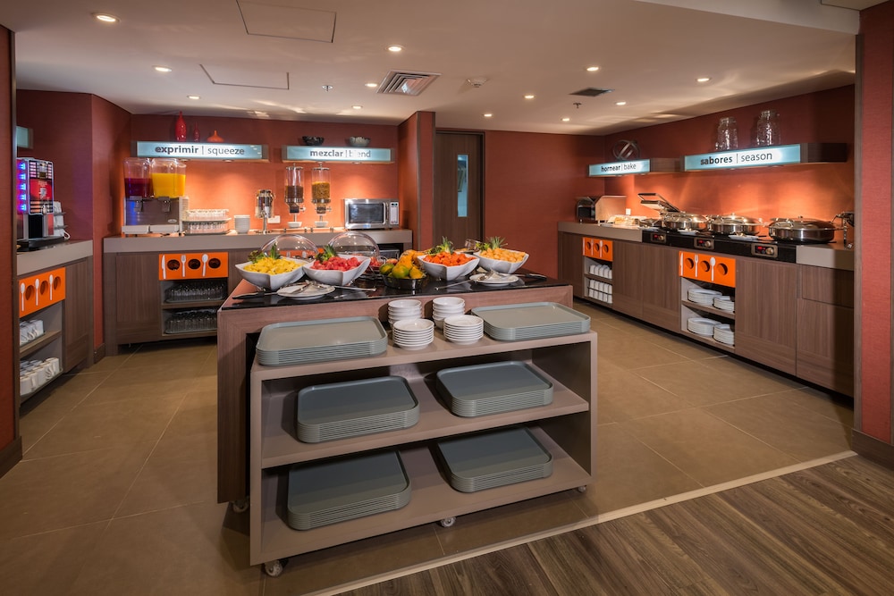 Hampton by Hilton Bogota - Usaquen 32/44