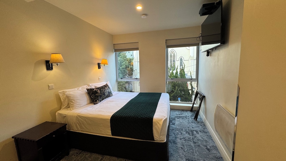 Trinity Hotel 15/50