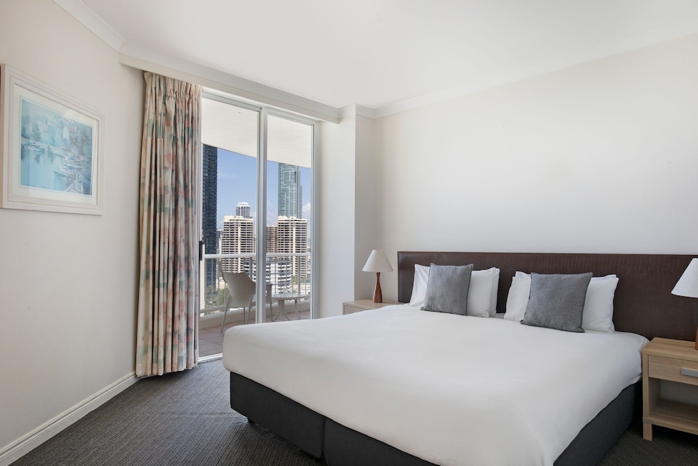 BreakFree Moroccan Surfers Paradise 25/70