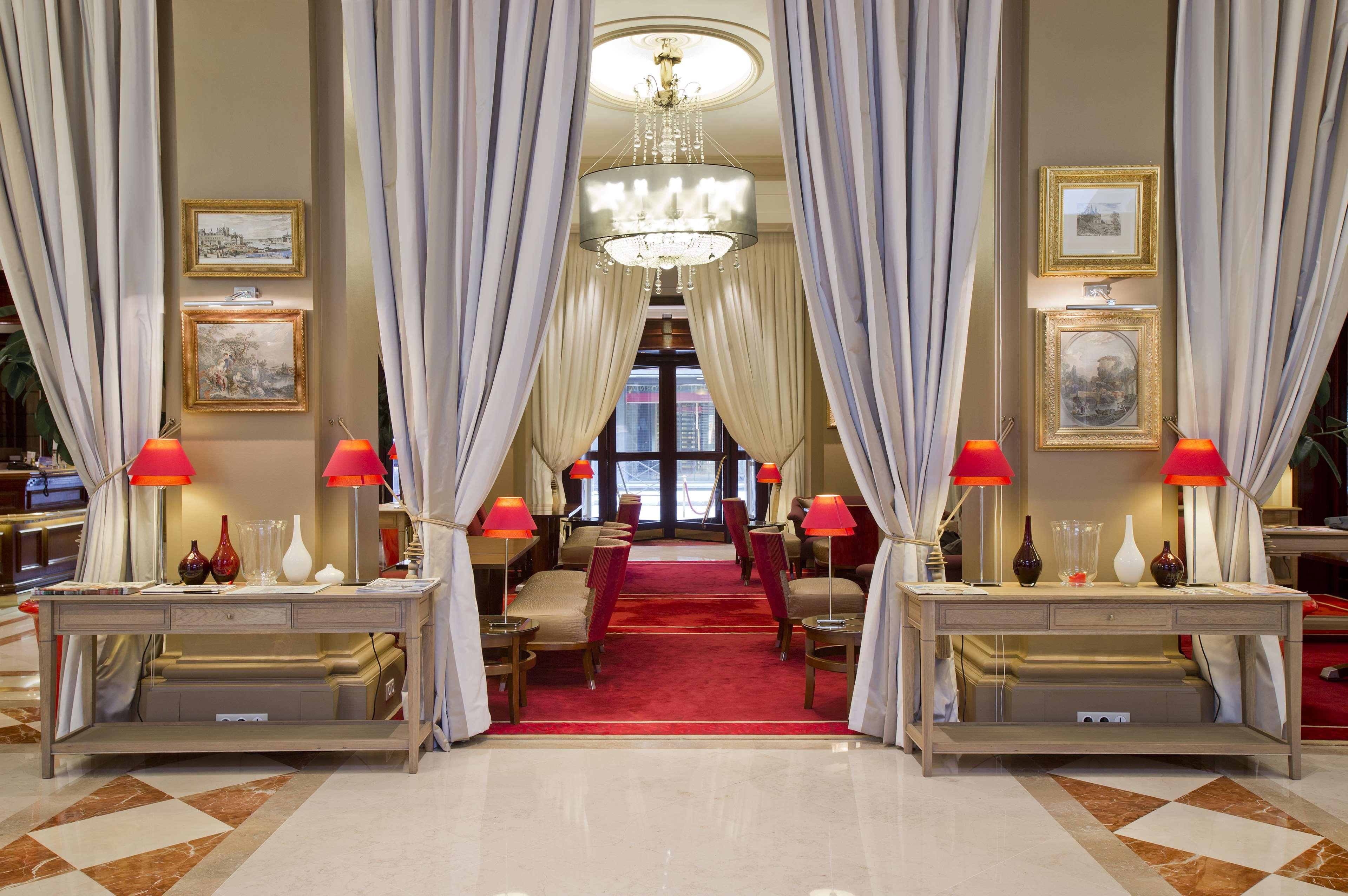 HOTEL CALIFORNIA CHAMPS ELYSEES 35/52